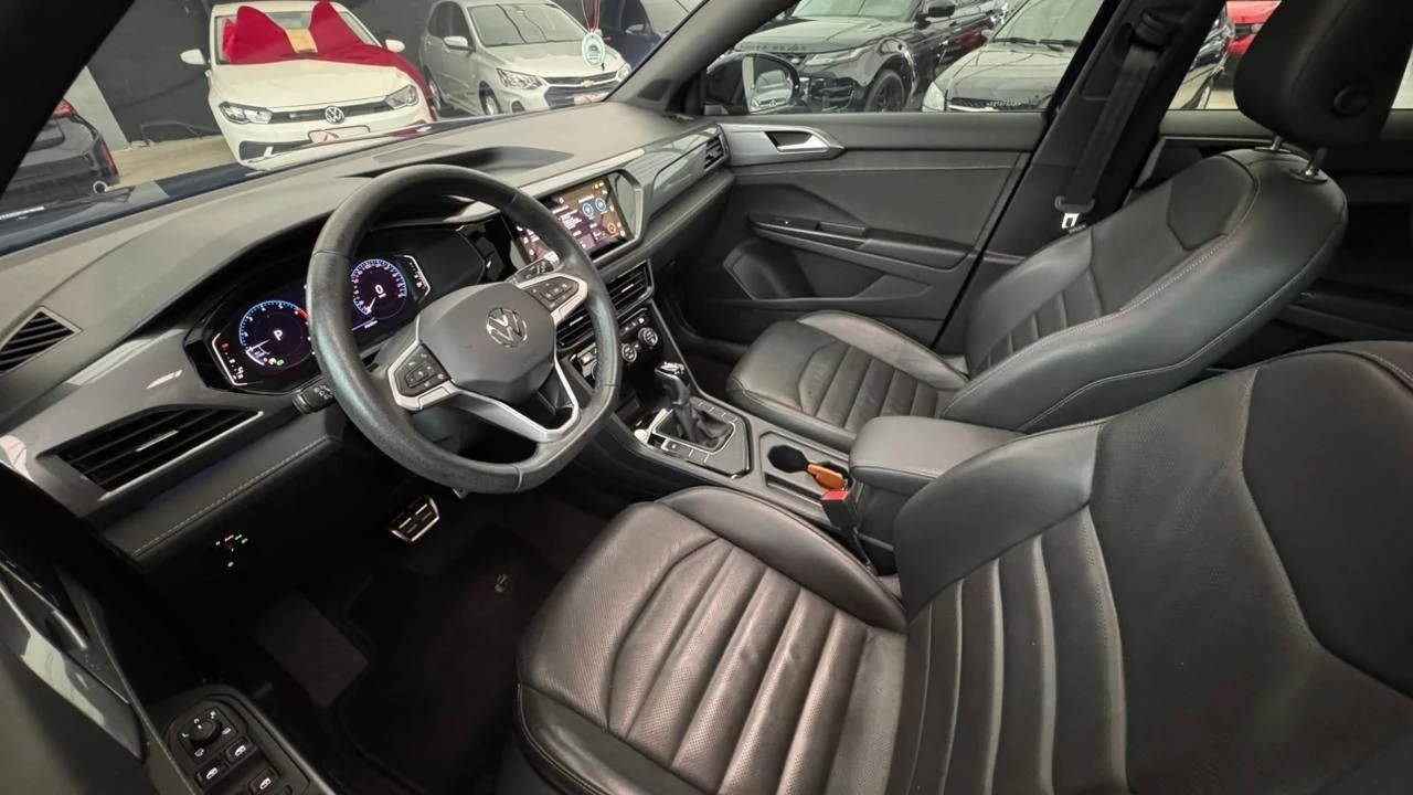 VOLKSWAGEN TAOS