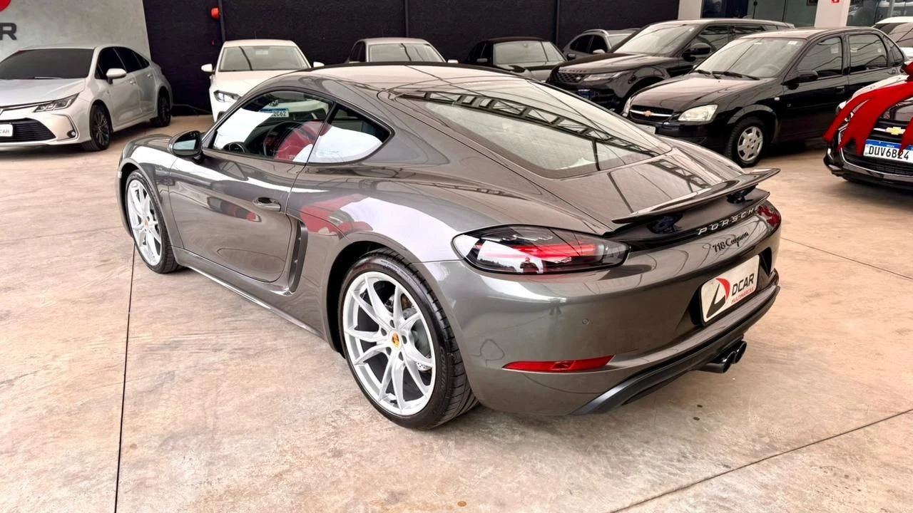 PORSCHE 718