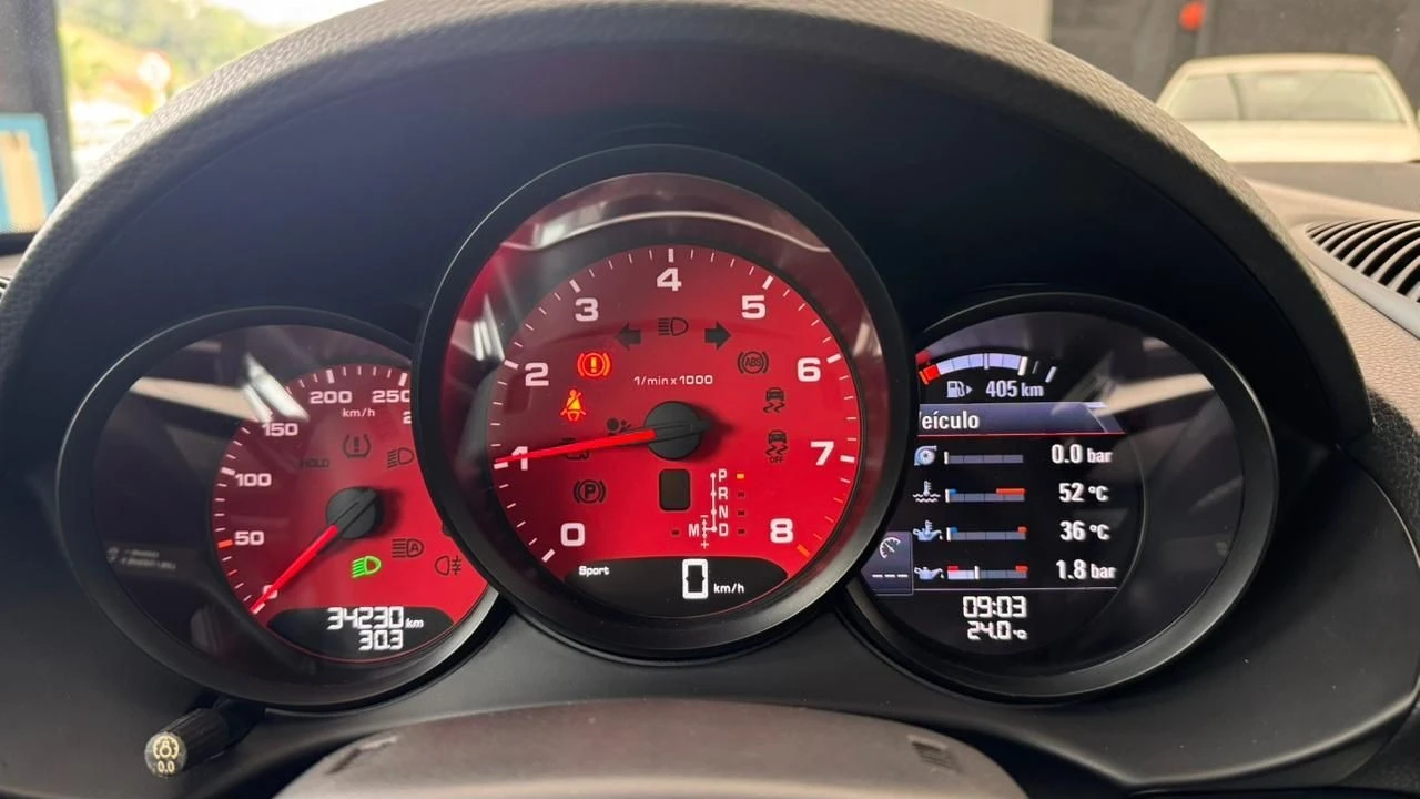 PORSCHE 718