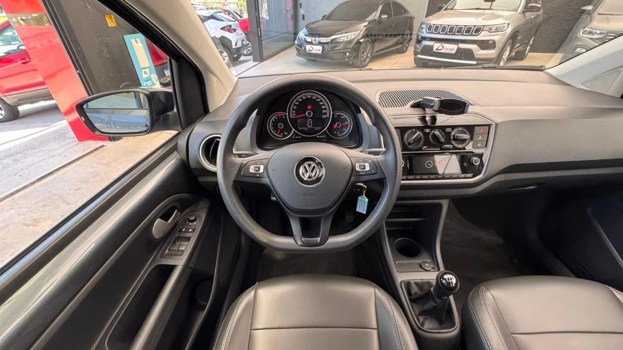 VOLKSWAGEN UP