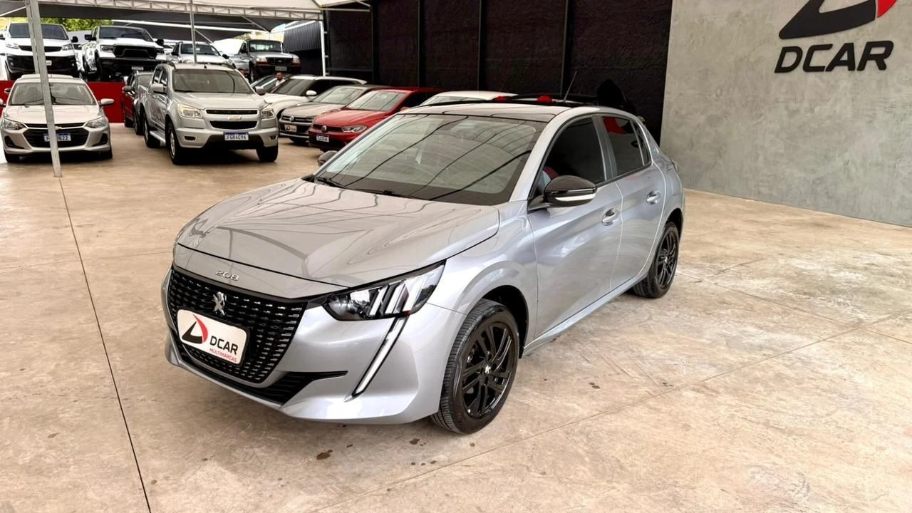 PEUGEOT 208