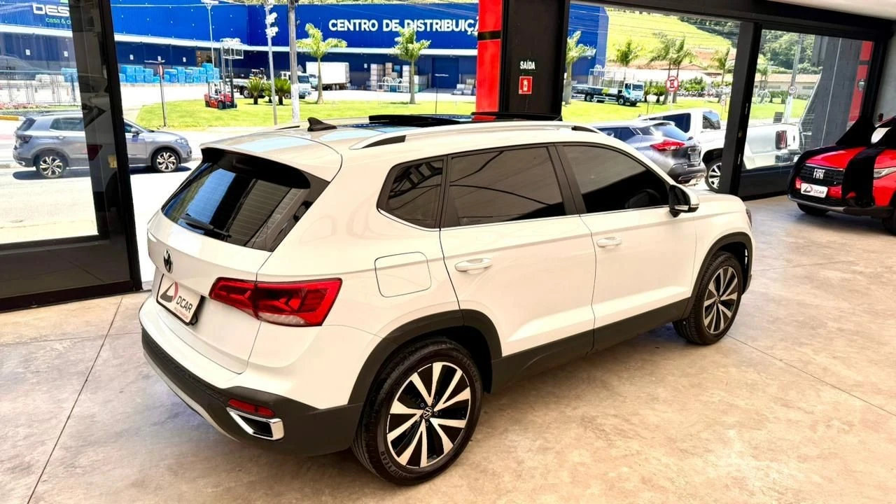 VOLKSWAGEN TAOS