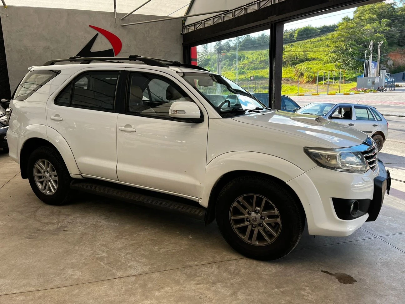 TOYOTA HILUX SW4