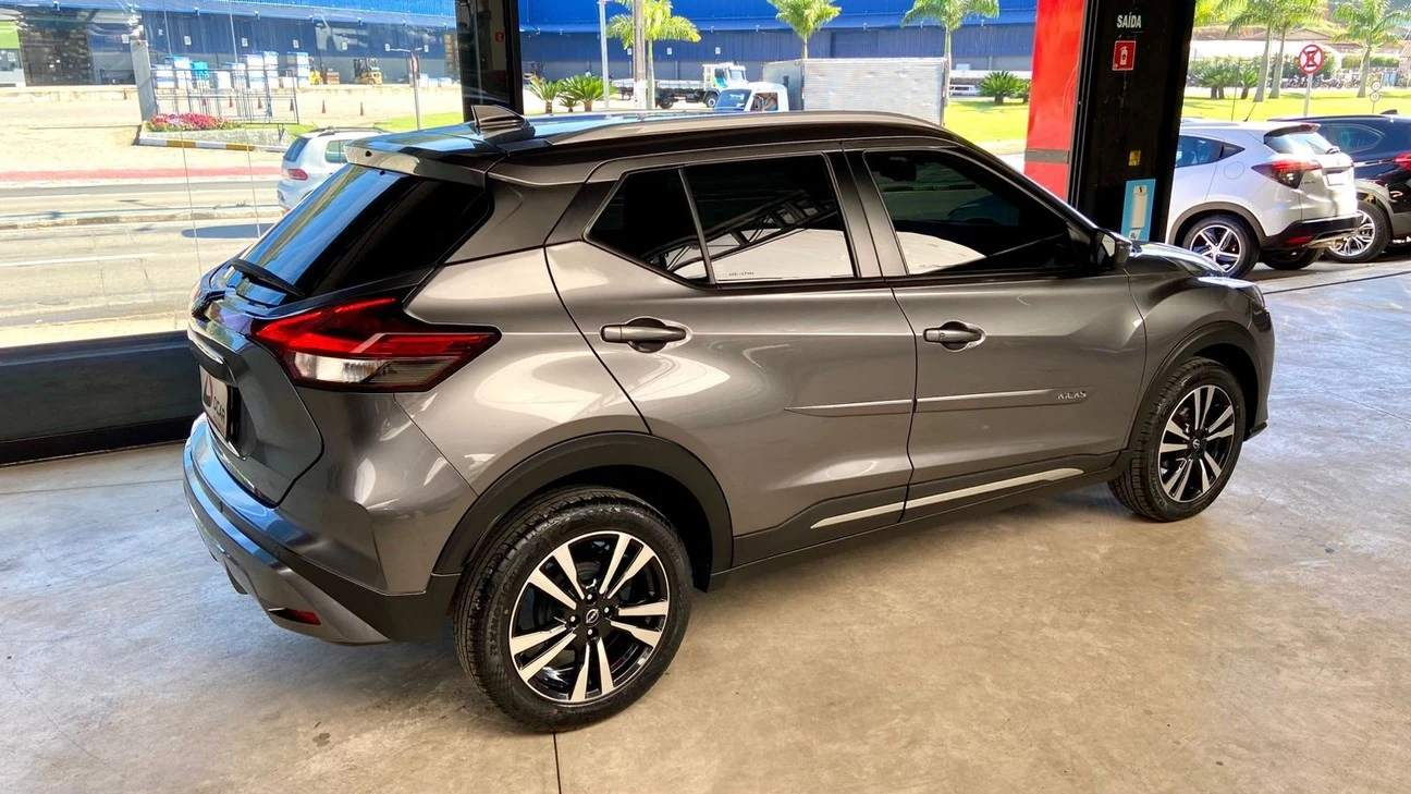 NISSAN KICKS