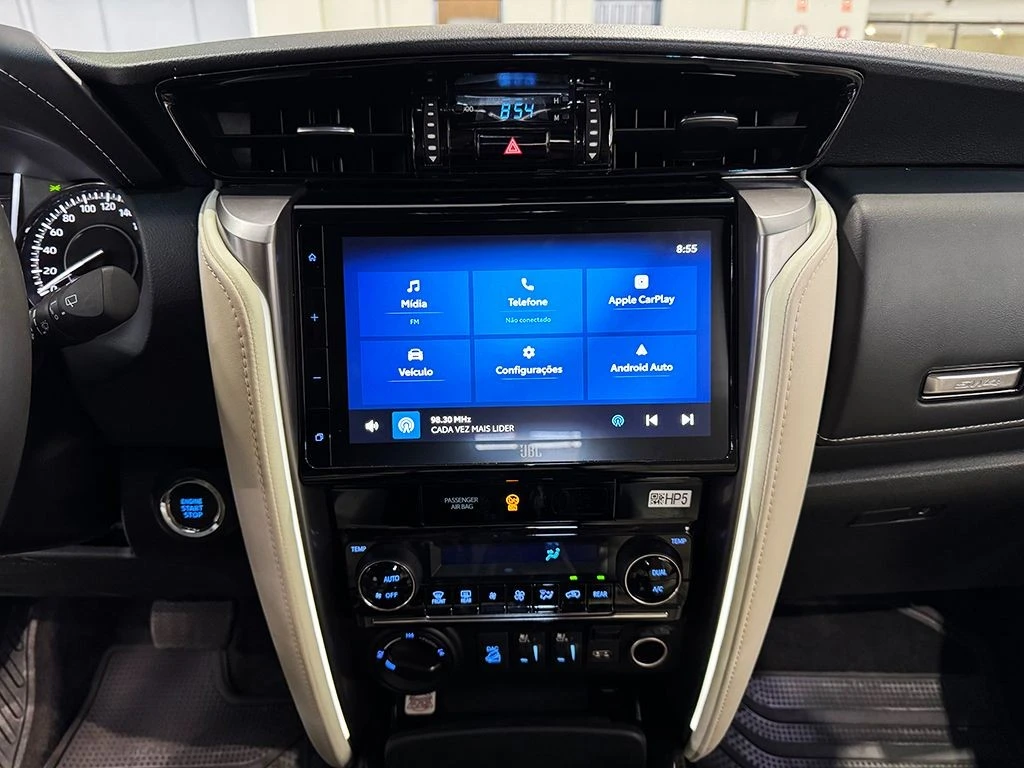 TOYOTA HILUX SW4