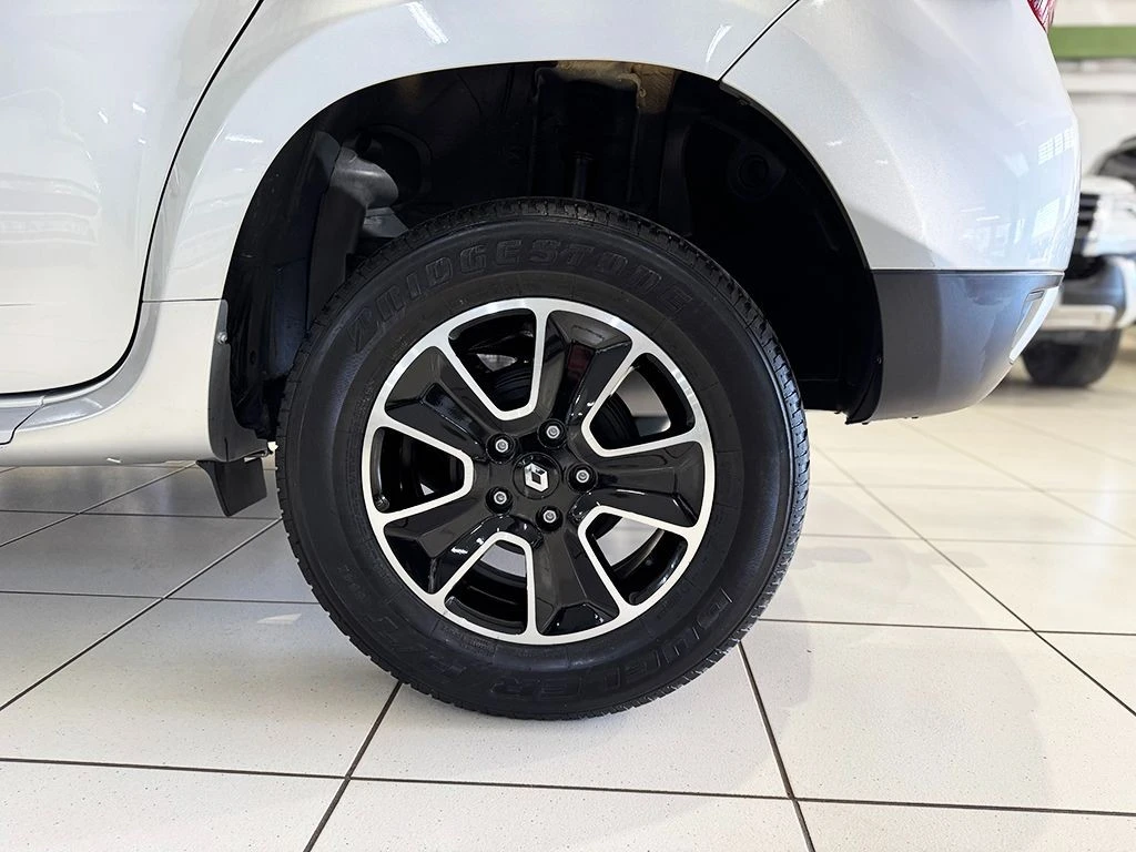 RENAULT DUSTER