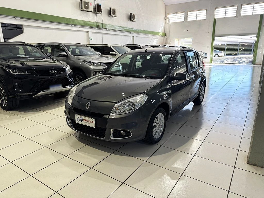 RENAULT SANDERO