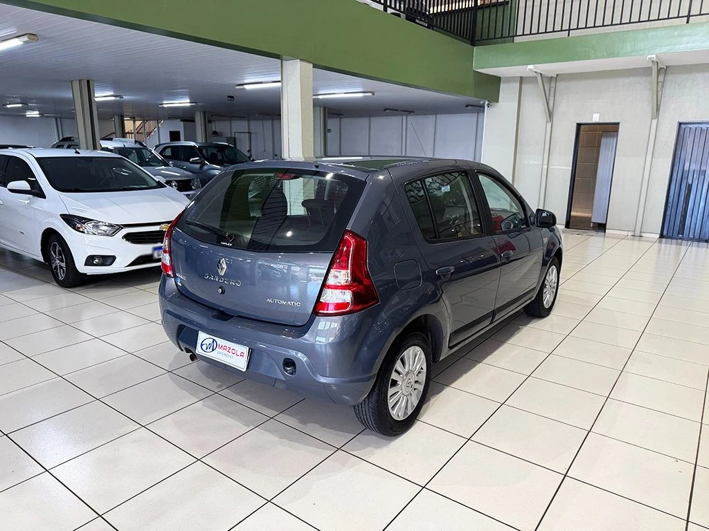 RENAULT SANDERO