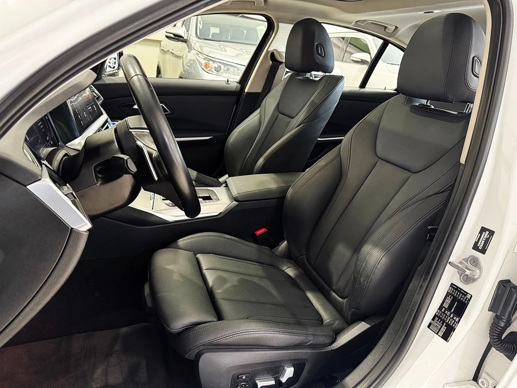 BMW 320I