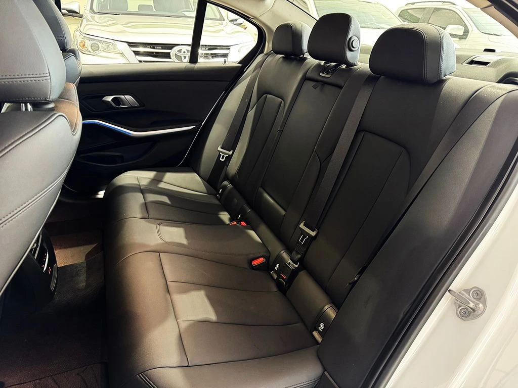 BMW 320I