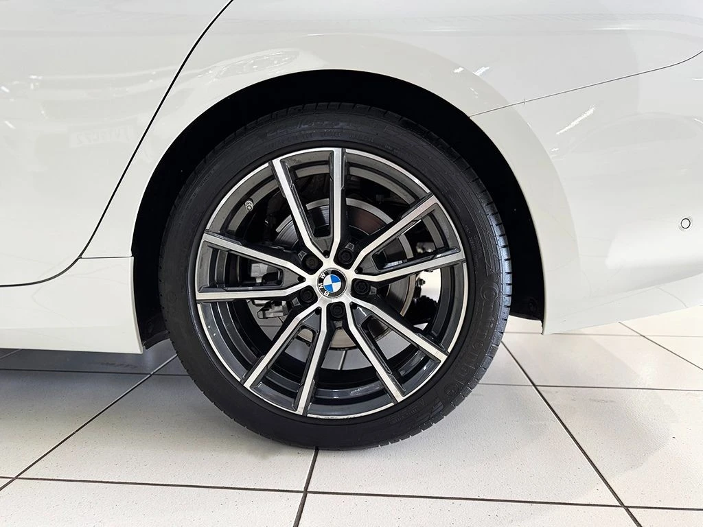 BMW 320I