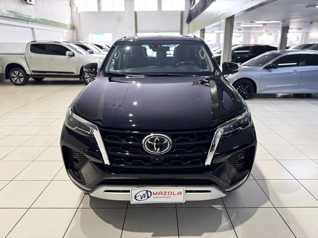TOYOTA HILUX SW4