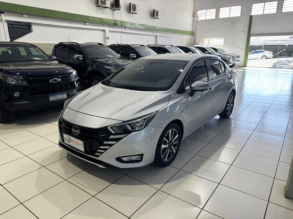NISSAN VERSA