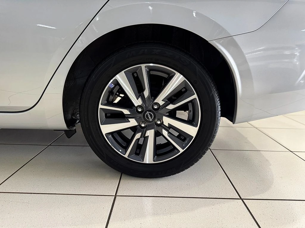 NISSAN VERSA