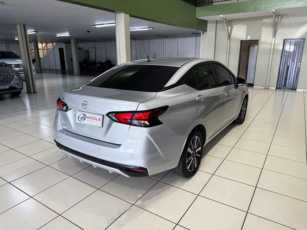 NISSAN VERSA