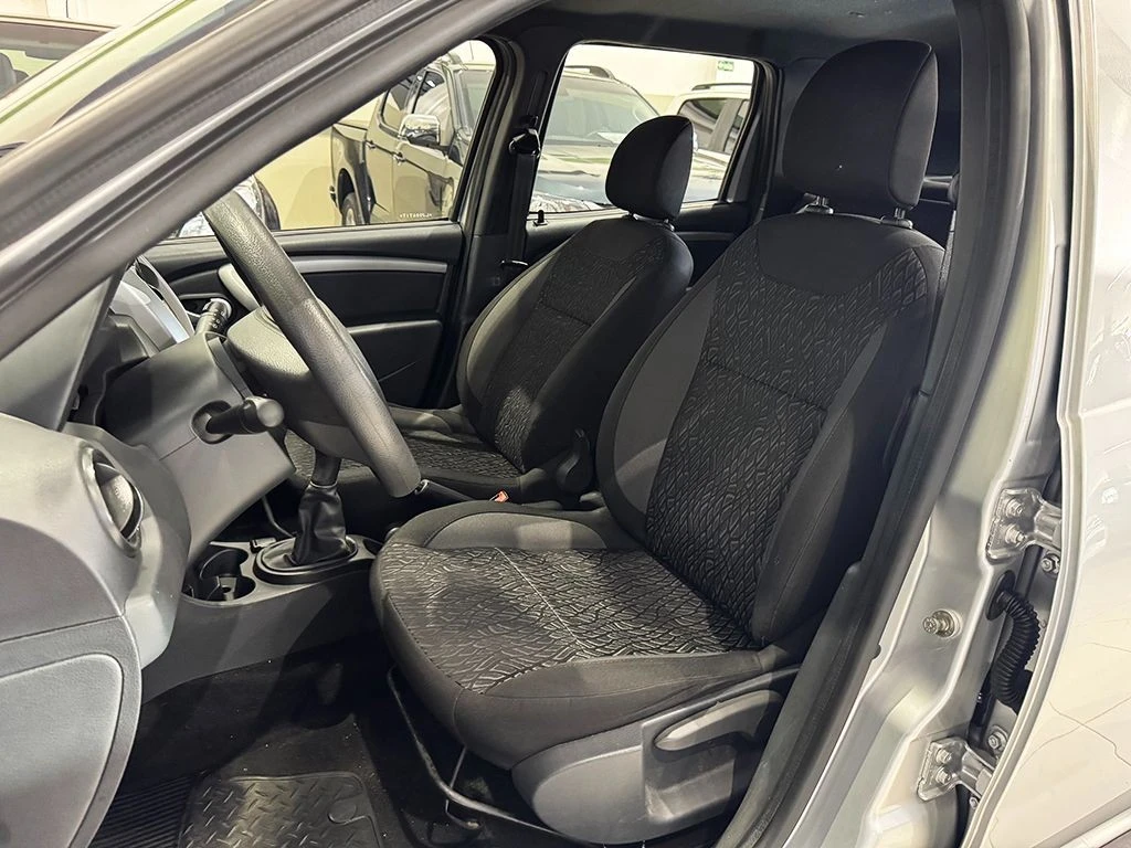 RENAULT DUSTER