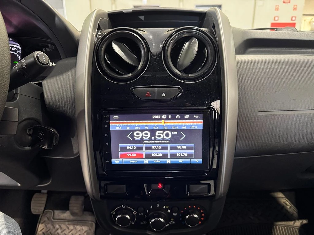 RENAULT DUSTER