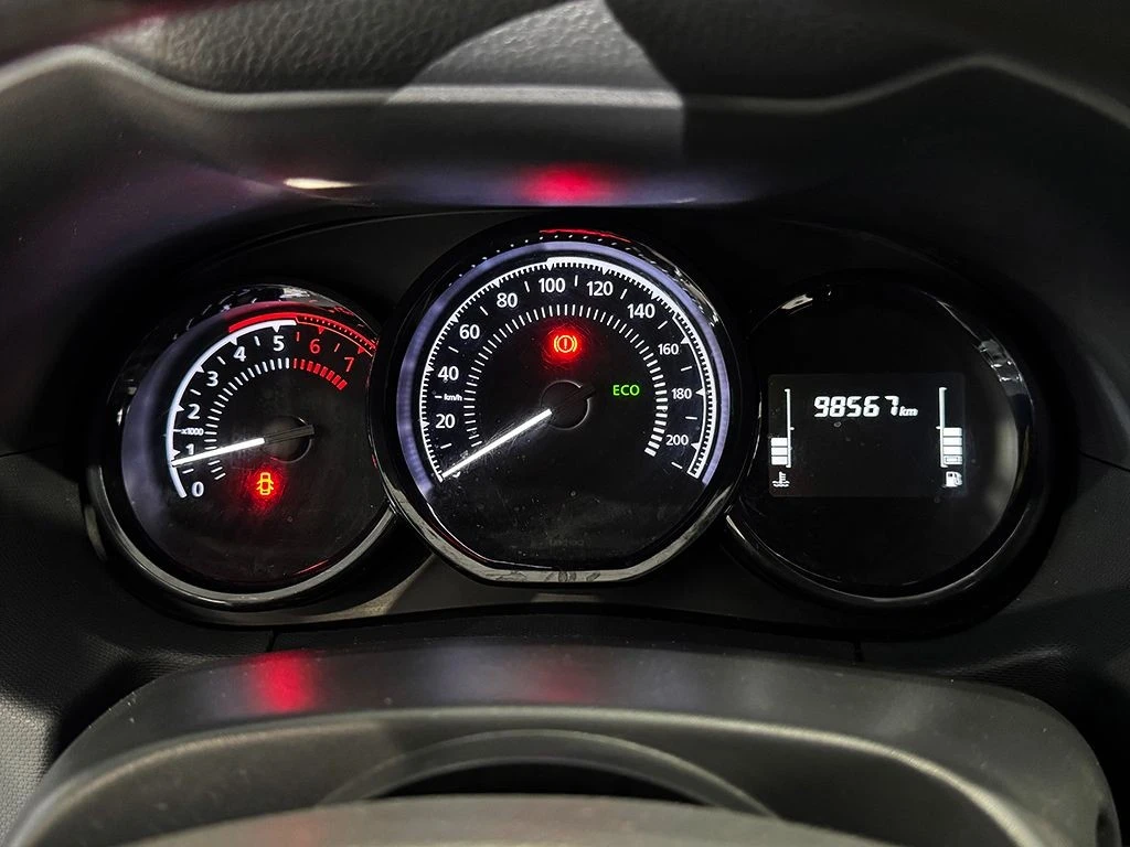RENAULT DUSTER