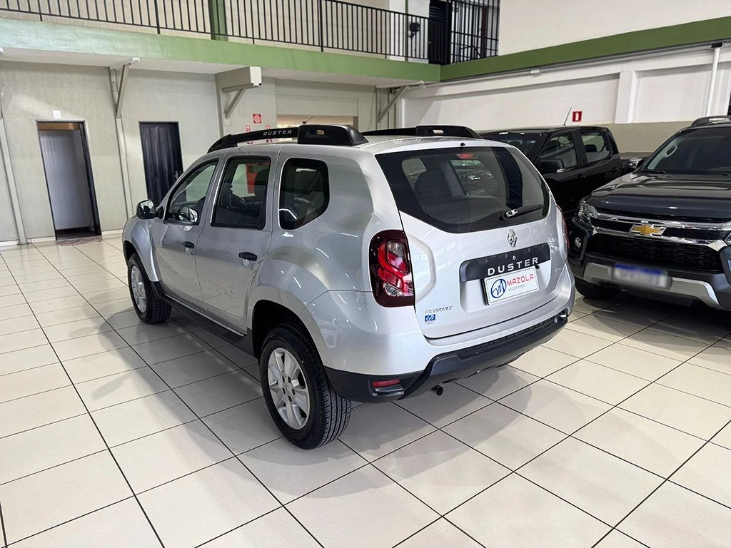 RENAULT DUSTER