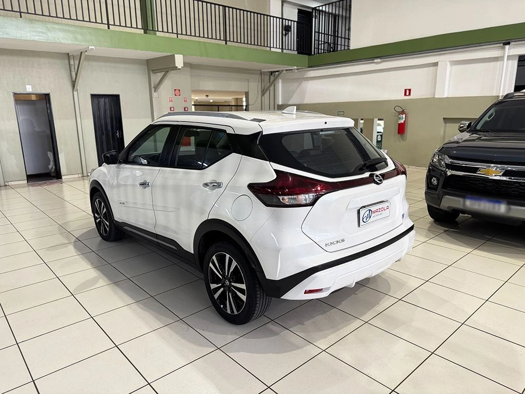 NISSAN KICKS