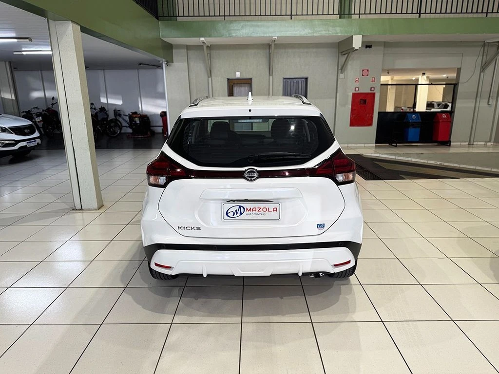 NISSAN KICKS