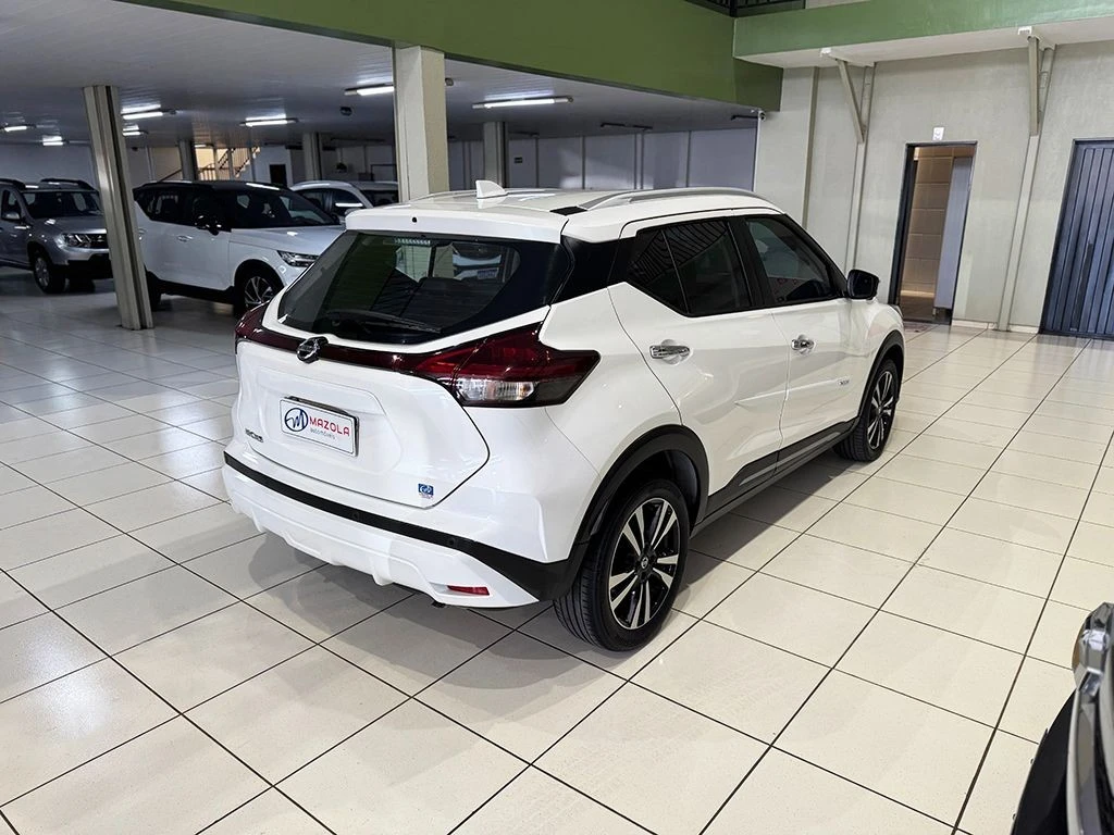 NISSAN KICKS