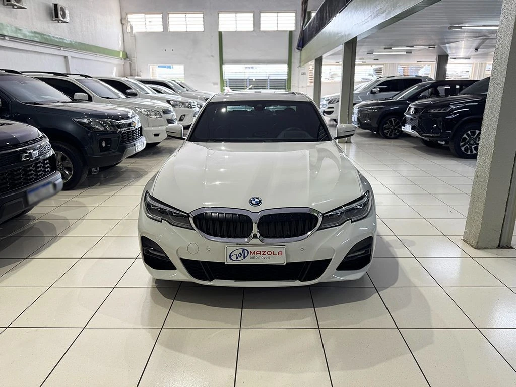 BMW 330e