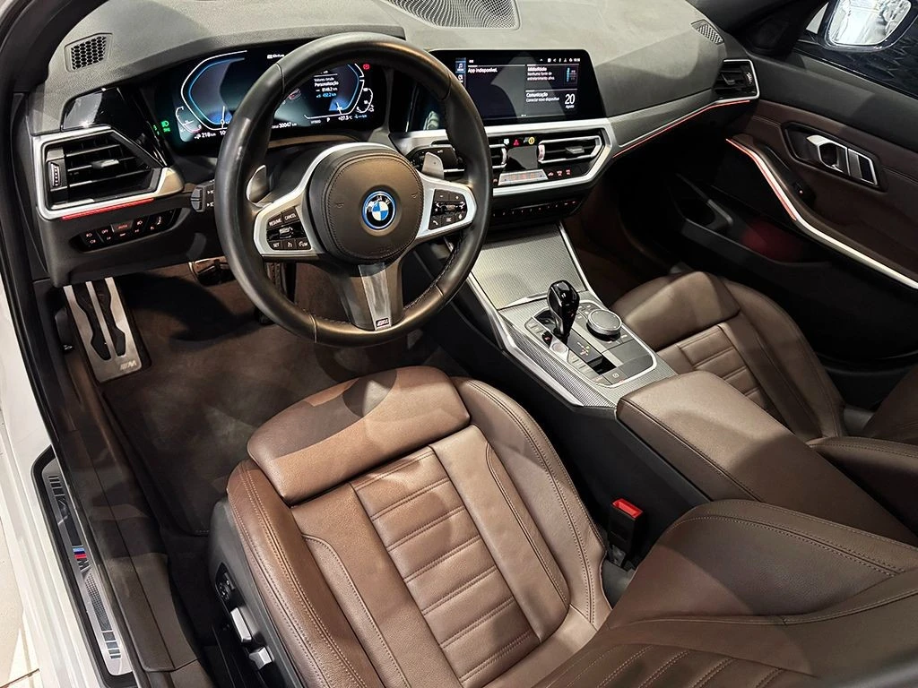 BMW 330e