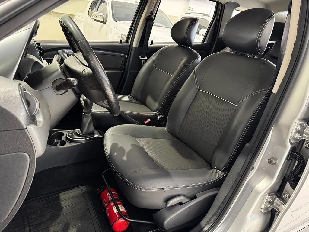 RENAULT DUSTER