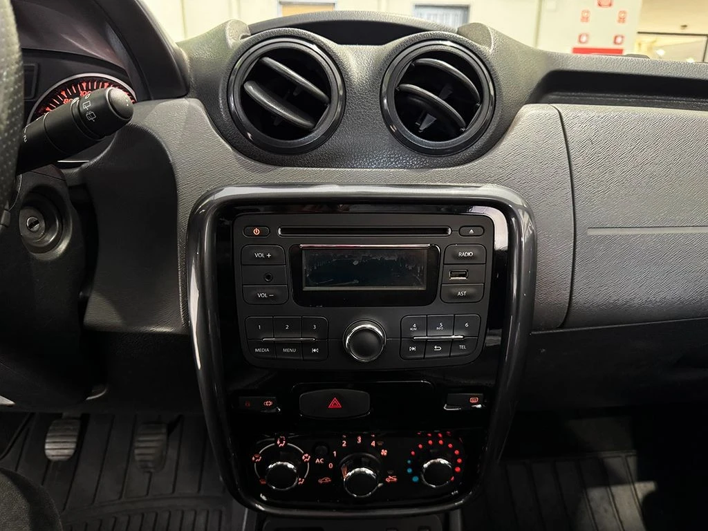 RENAULT DUSTER
