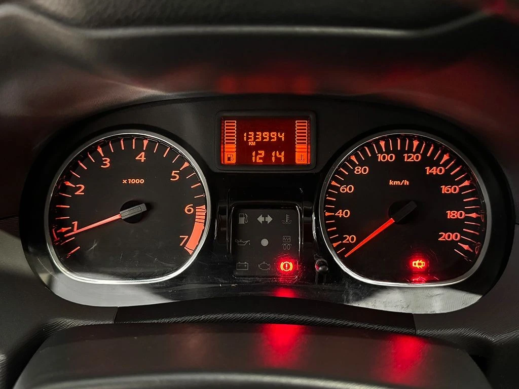 RENAULT DUSTER