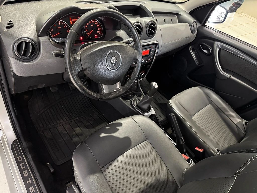 RENAULT DUSTER