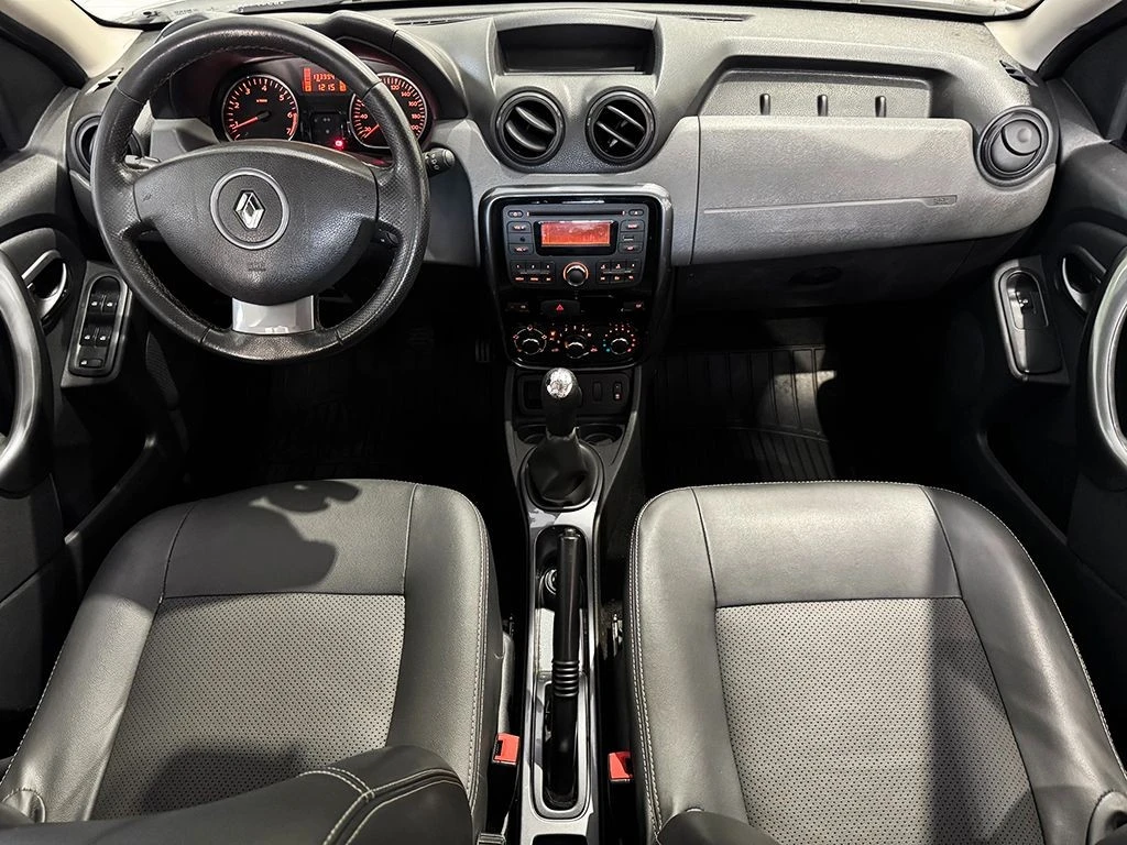 RENAULT DUSTER