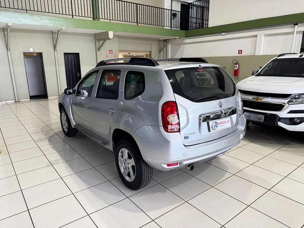 RENAULT DUSTER