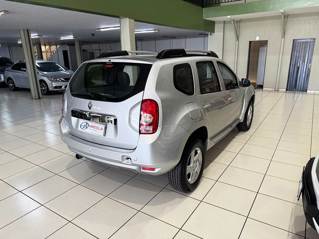 RENAULT DUSTER