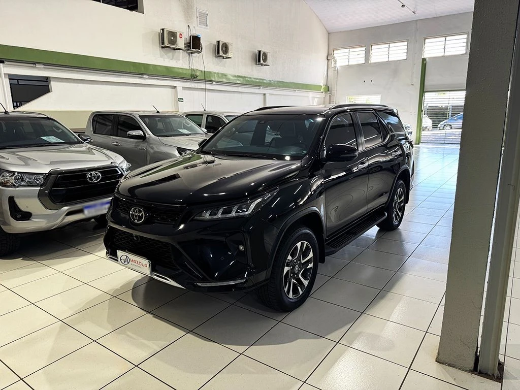 TOYOTA HILUX SW4