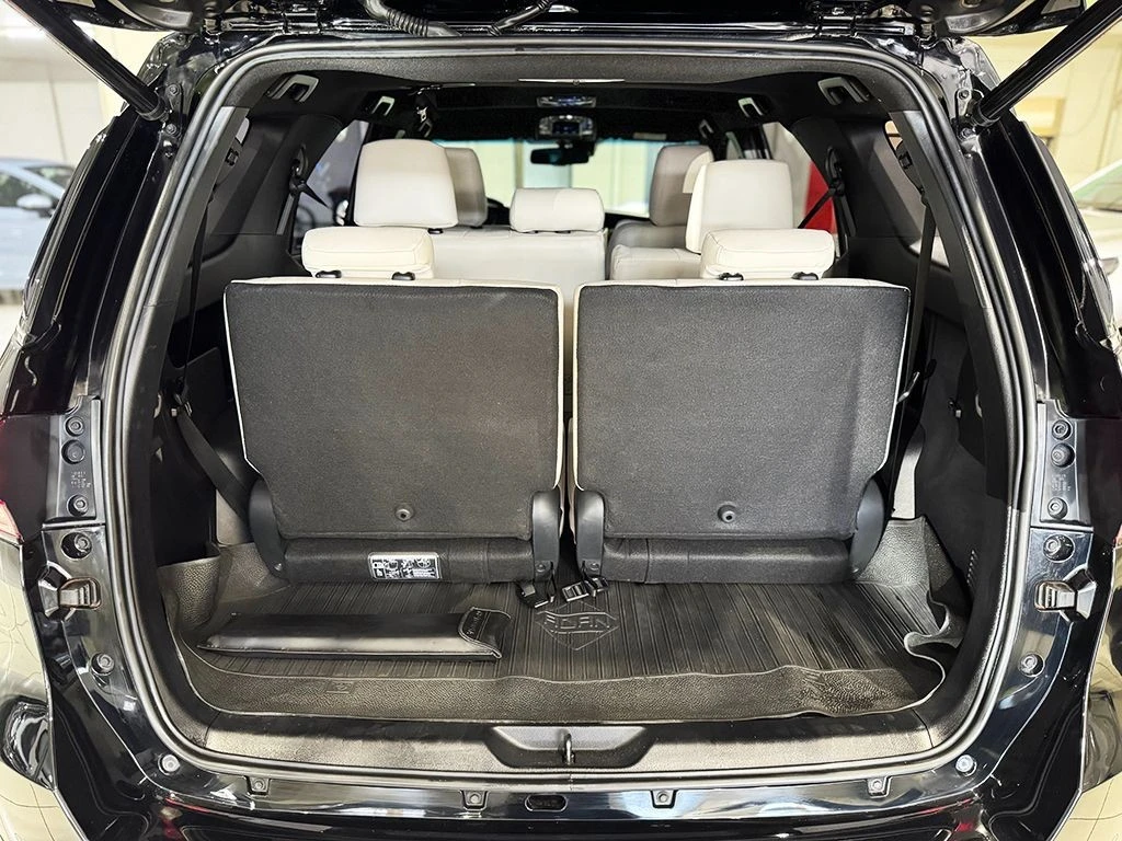 TOYOTA HILUX SW4