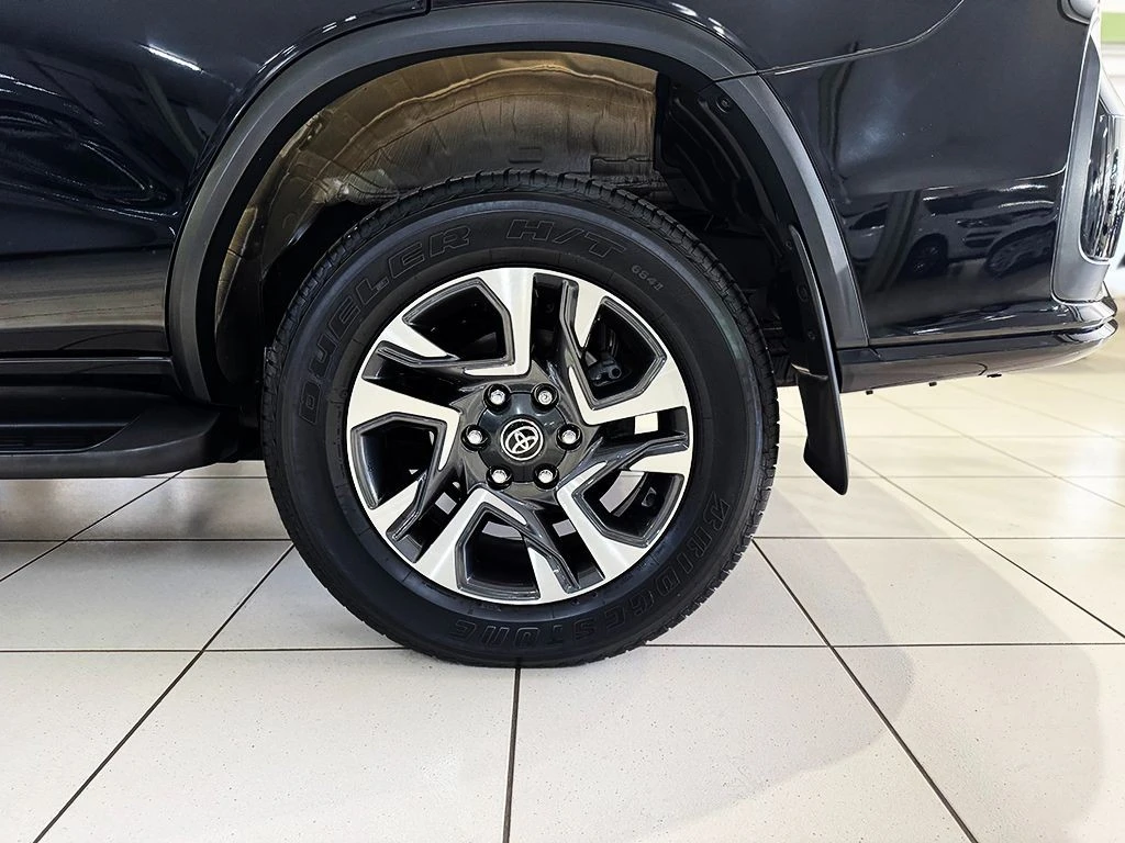 TOYOTA HILUX SW4