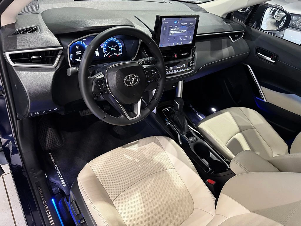 TOYOTA COROLLA CROSS