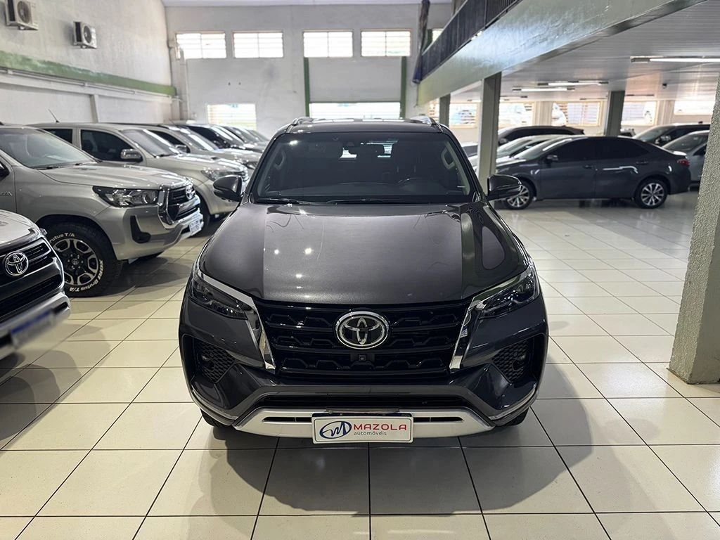 TOYOTA HILUX SW4