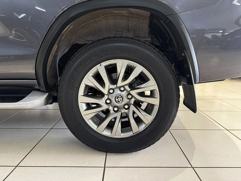 TOYOTA HILUX SW4