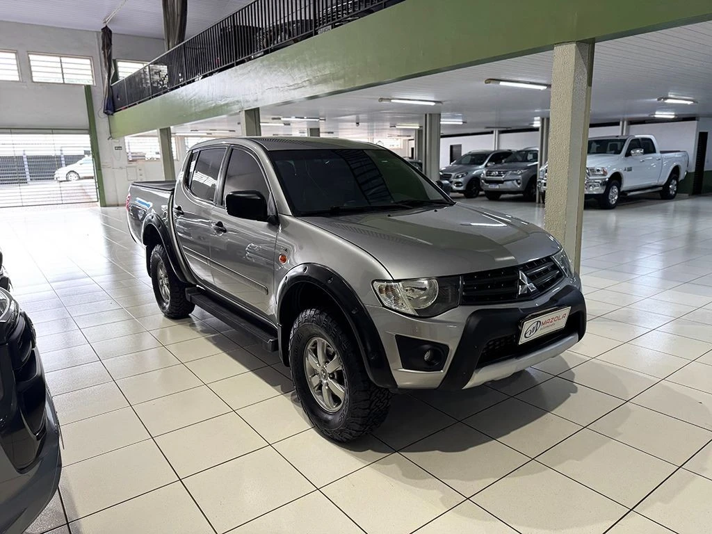 MITSUBISHI L200 TRITON