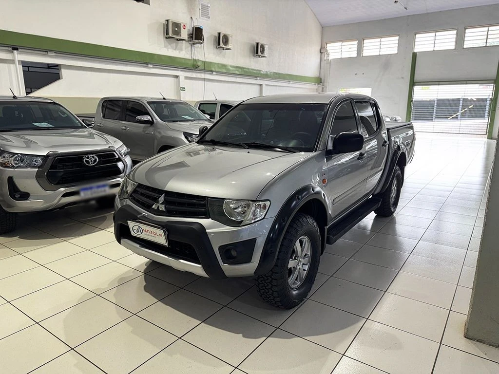 MITSUBISHI L200 TRITON