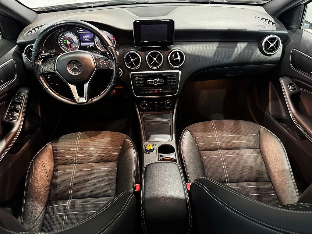 MERCEDES-BENZ A 200