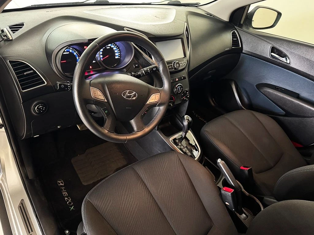 HYUNDAI HB20X