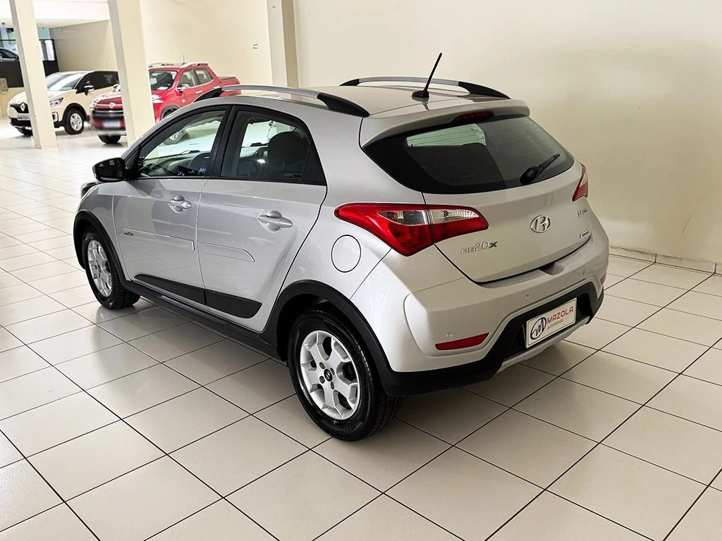 HYUNDAI HB20X