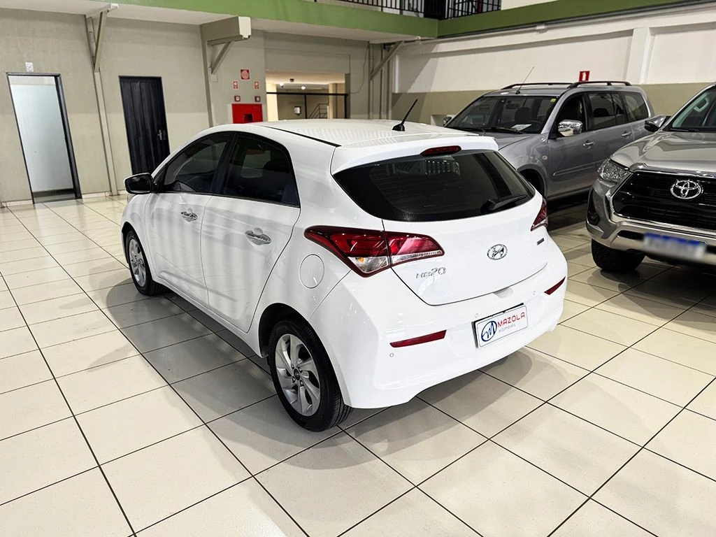 HYUNDAI HB20