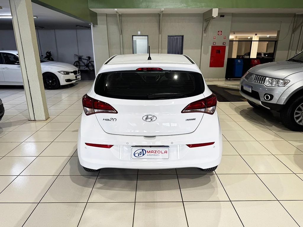 HYUNDAI HB20