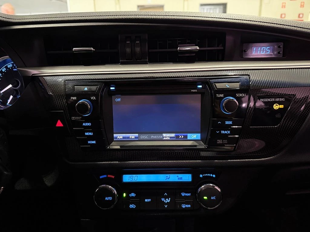 TOYOTA COROLLA
