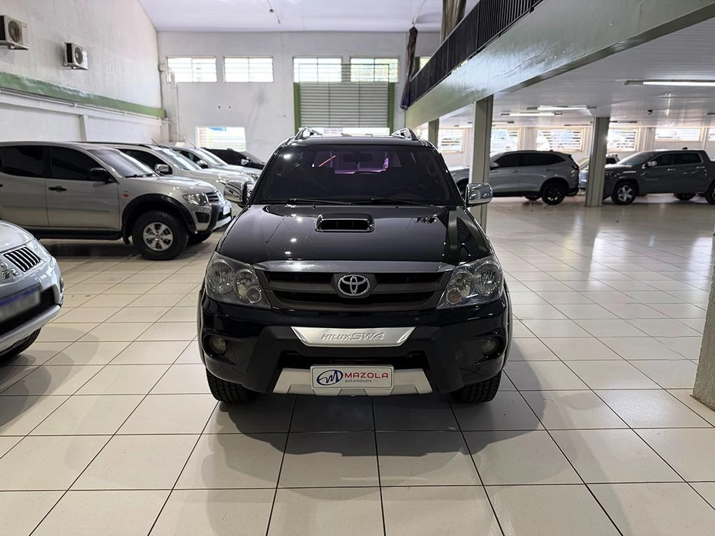 TOYOTA HILUX SW4